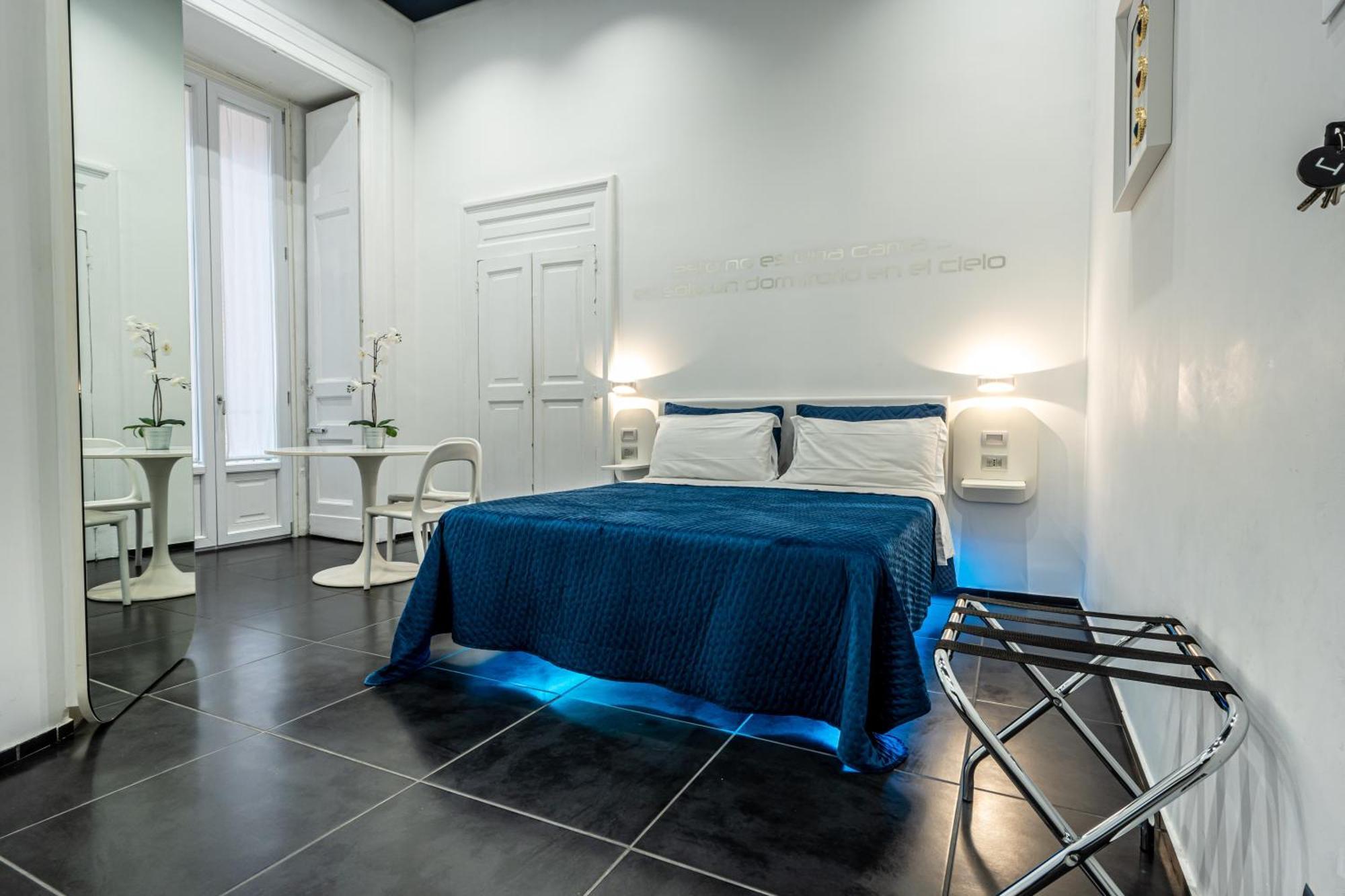 Bed and Breakfast Skyhouse Chiatamone Neapol Exteriér fotografie
