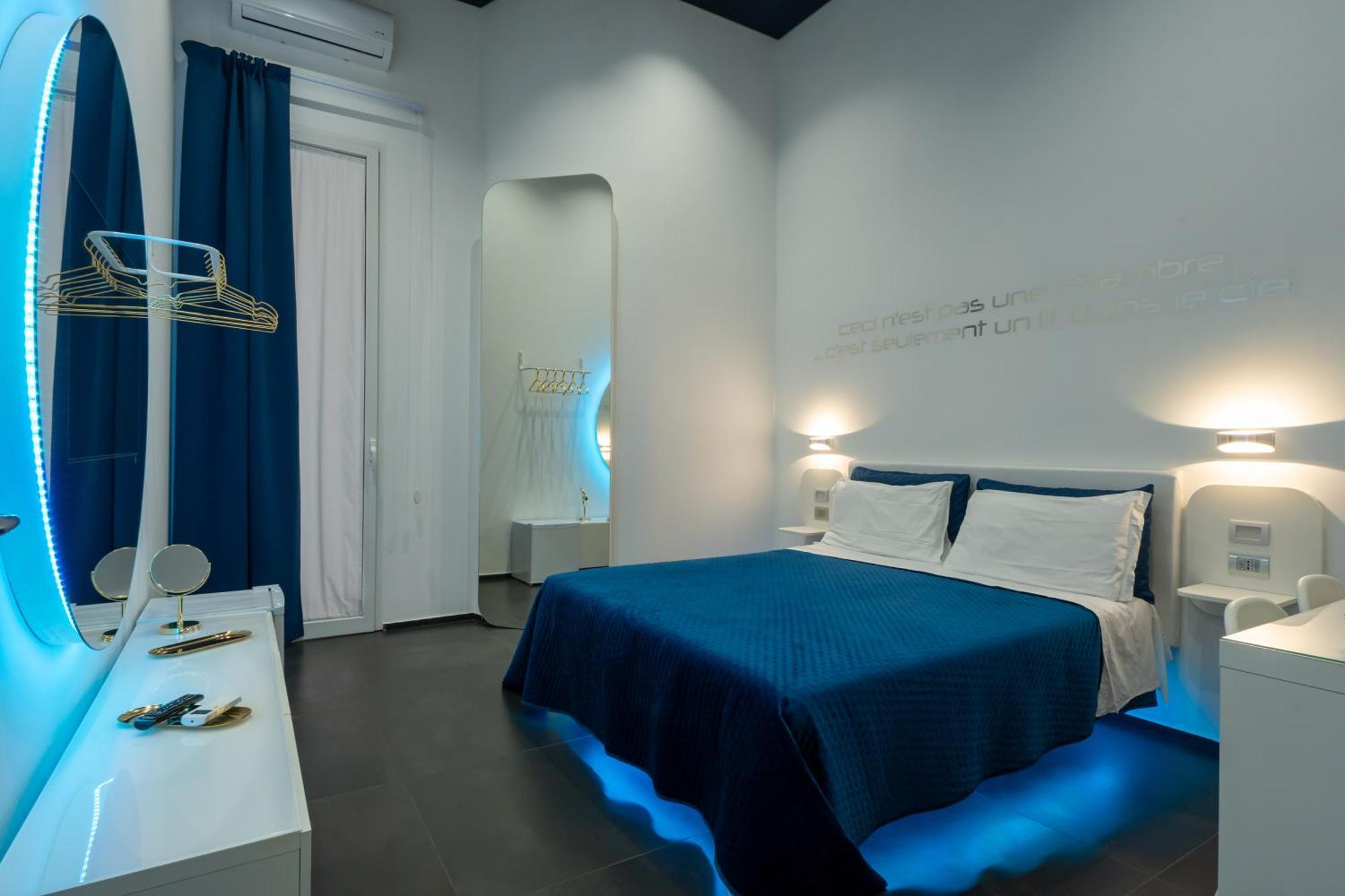 Bed and Breakfast Skyhouse Chiatamone Neapol Exteriér fotografie
